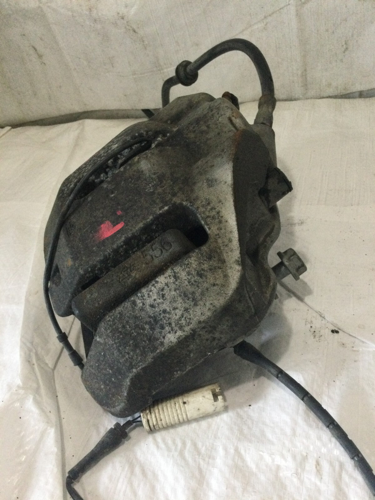 2004 BMW 745I Front Left Driver Side Brake Caliper OEM LH