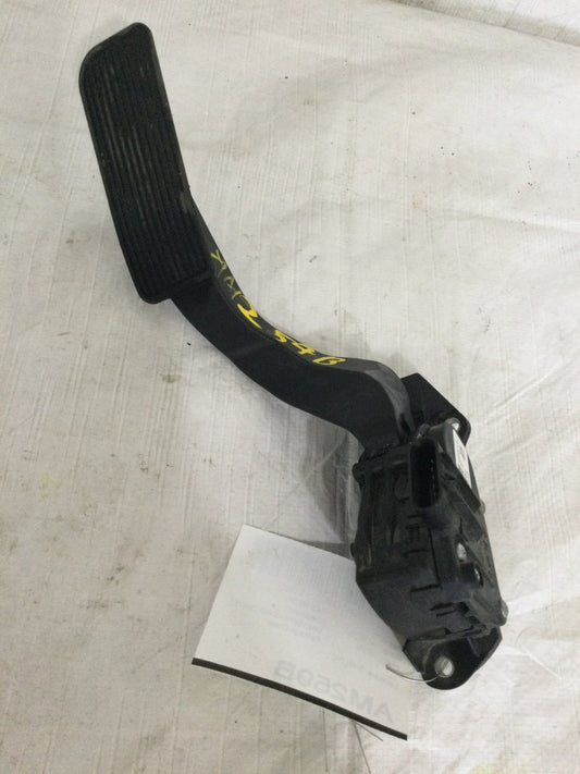 2008 GMC Yukon Accelerator Pedal OEM 25832864