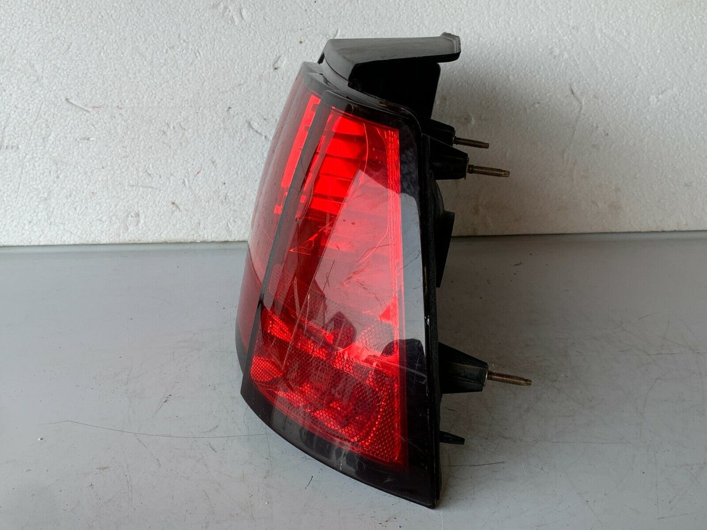 2004 Ford Mustang Tail Light Lamp Rear Right Passenger Side OEM RH