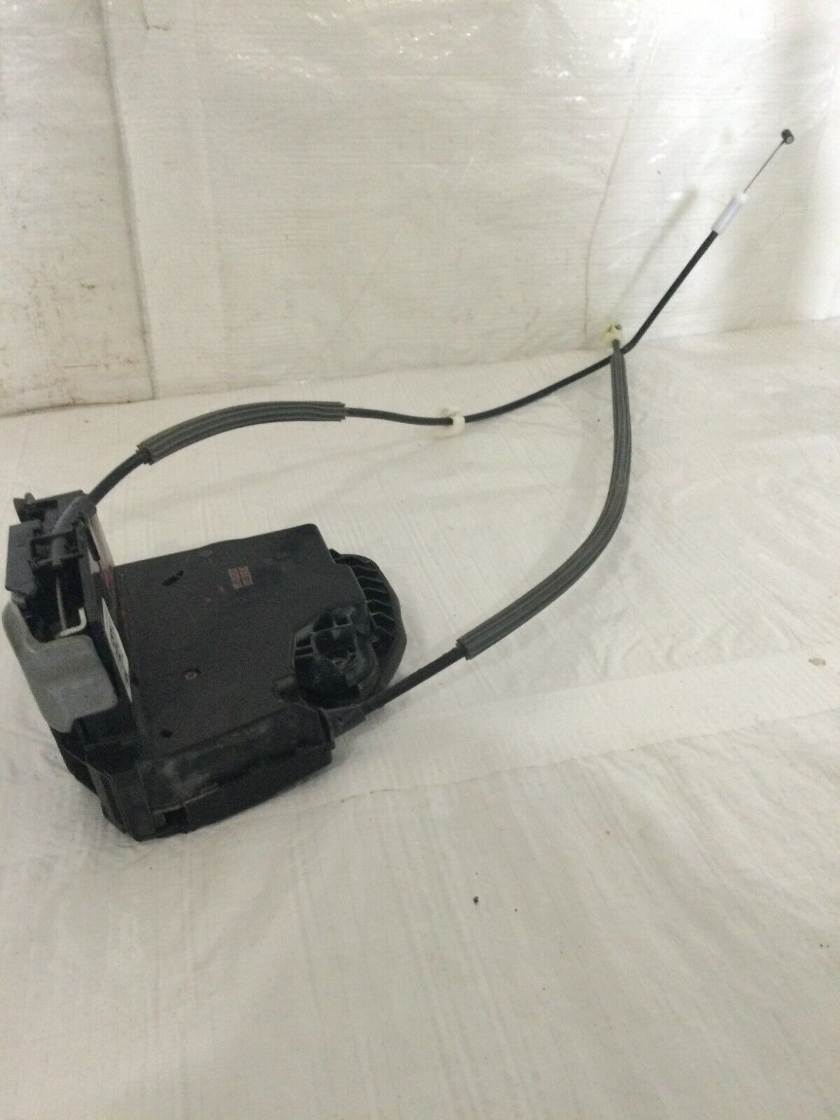 2019-2022 Chevrolet Silverado 1500 Front Right Door Lock Latch OEM 13533615