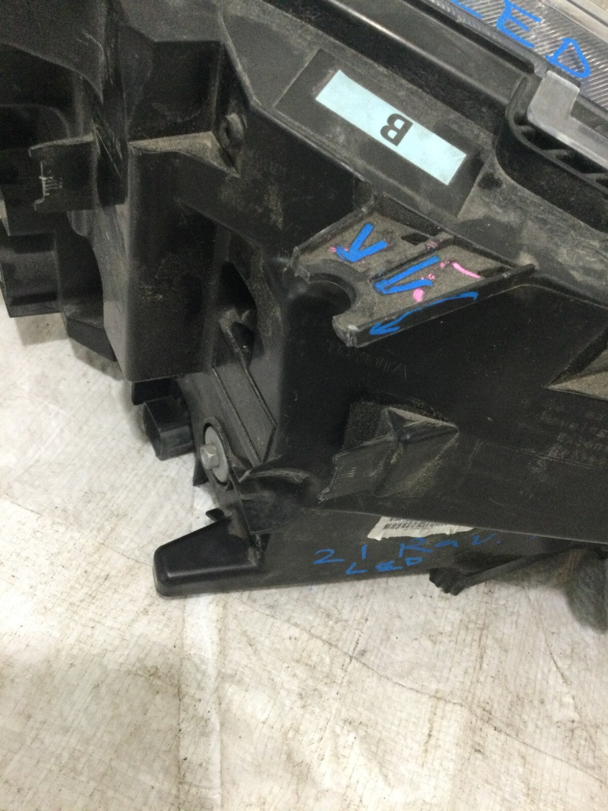 2021 Toyota RAV4 LED Headlight Left Driver Side OEM 2019-2021 (DAMAGED HOUSING)