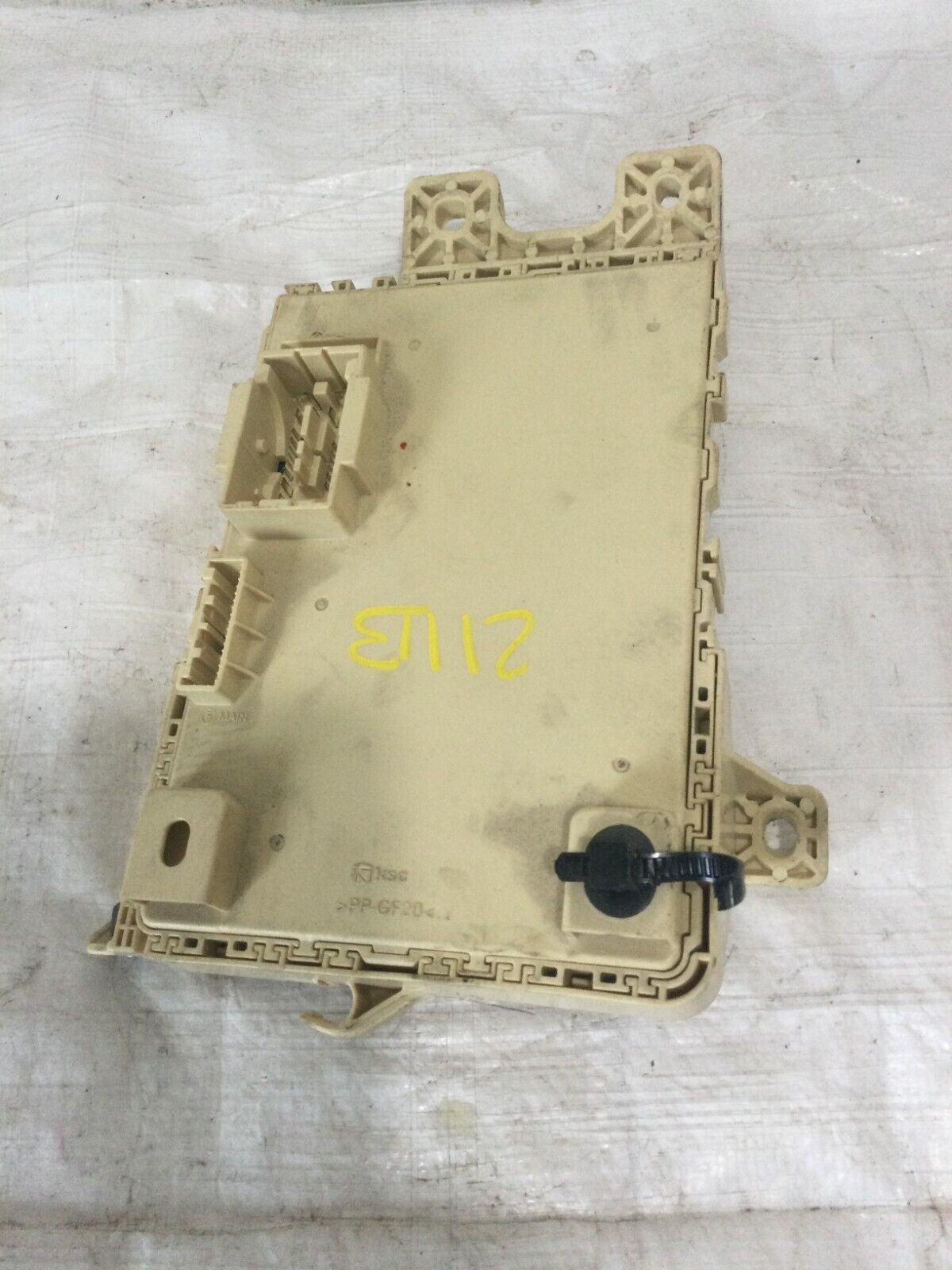 2017 Hyundai Elantra  Cabin Fuse Box  91950-F2080 OEM