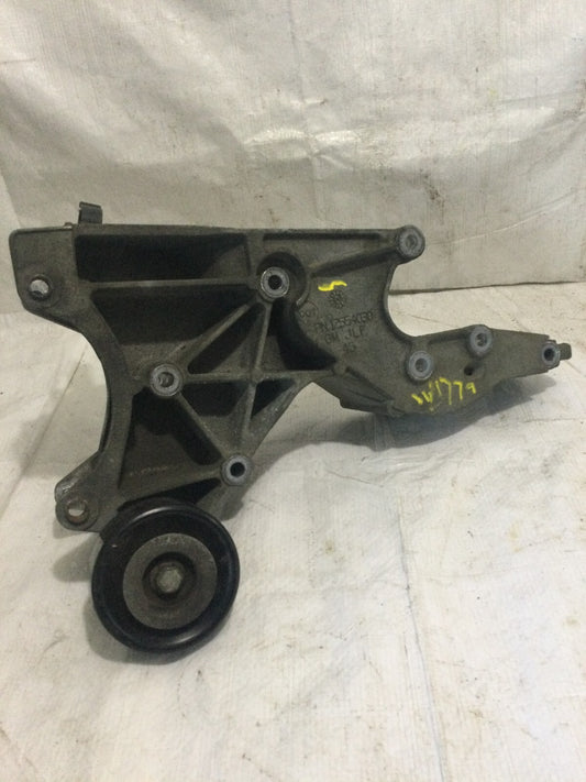 2013 Chevrolet Silverado 1500 Power Steering Bracket 12554030 OEM