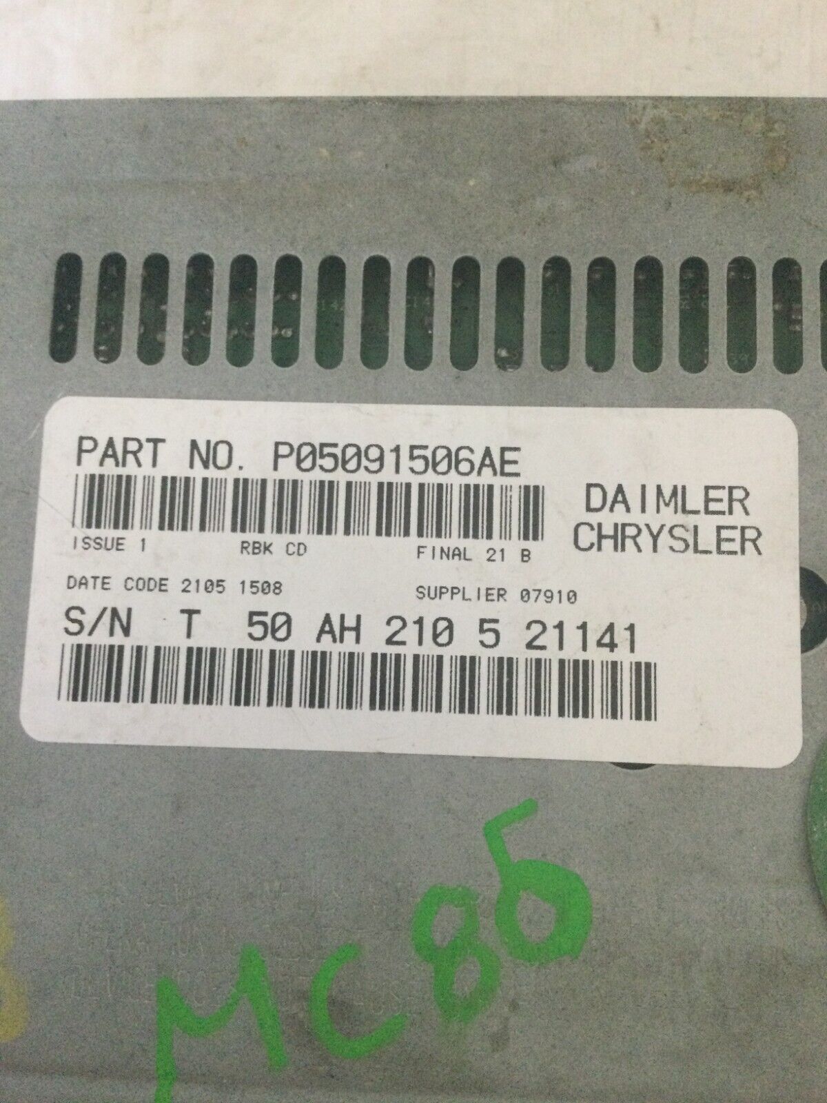 2002 -2007 Dodge Chrysler Jeep Radio CD Player Factory OEM P56038589AE