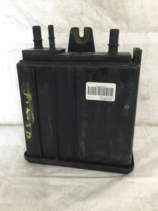 2008 GMC Yukon Fuel Vapor Evaporator Emission EVAP Canister OEM 15220023