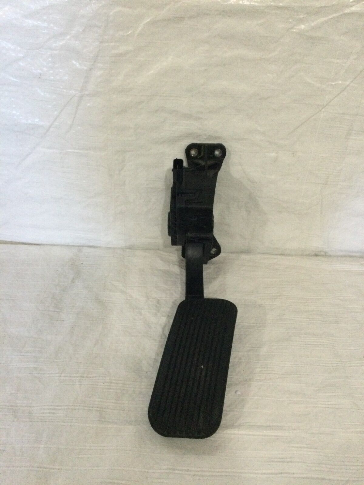2017-2019 Ford Taurus Accelerator Gas Pedal OEM DG13-9F836-AC OEM