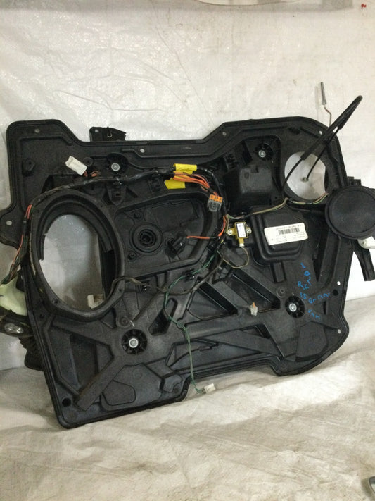 2016 Dodge Caravan Front Right Side Door Window Regulator Motor 3015749T OEM