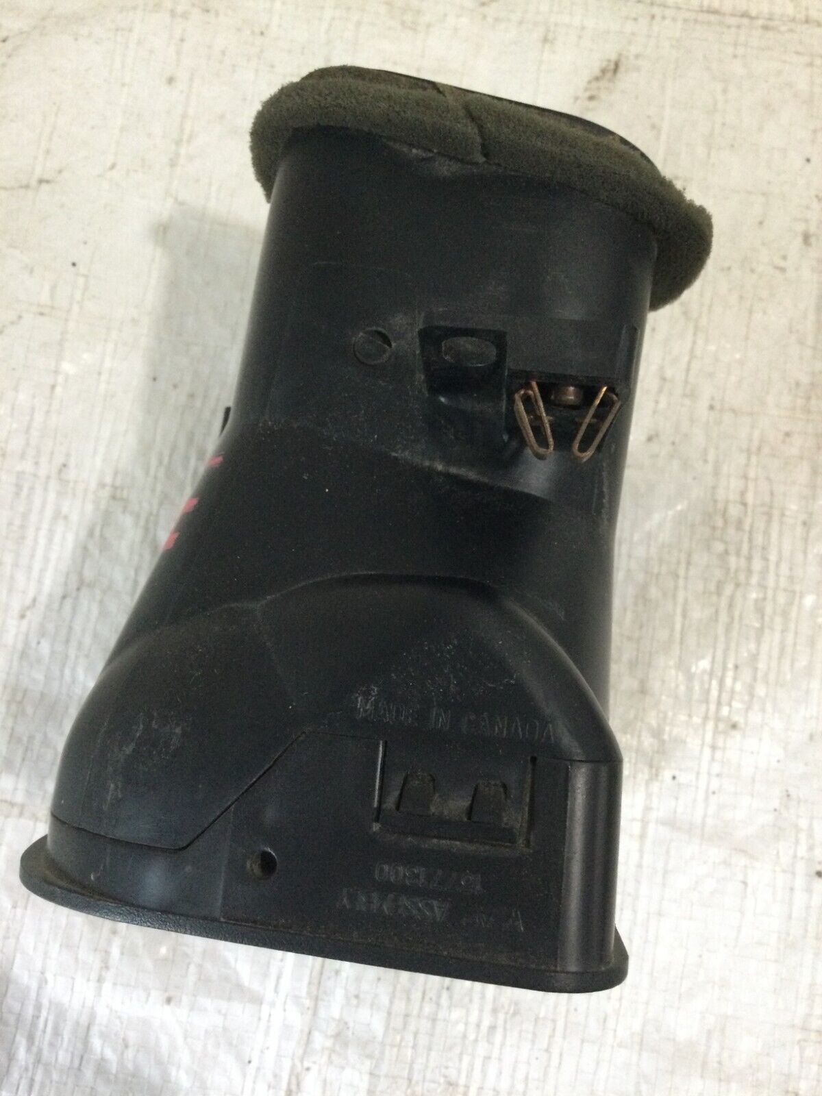 2006 GMC Sierra 2500HD Left Front Dash Air Vent OEM  15771300