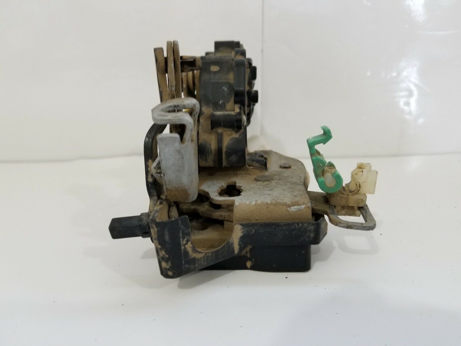 2006 Ford F350SD F-350 Super Duty Door Lock Latch Actuator Rear Right OEM