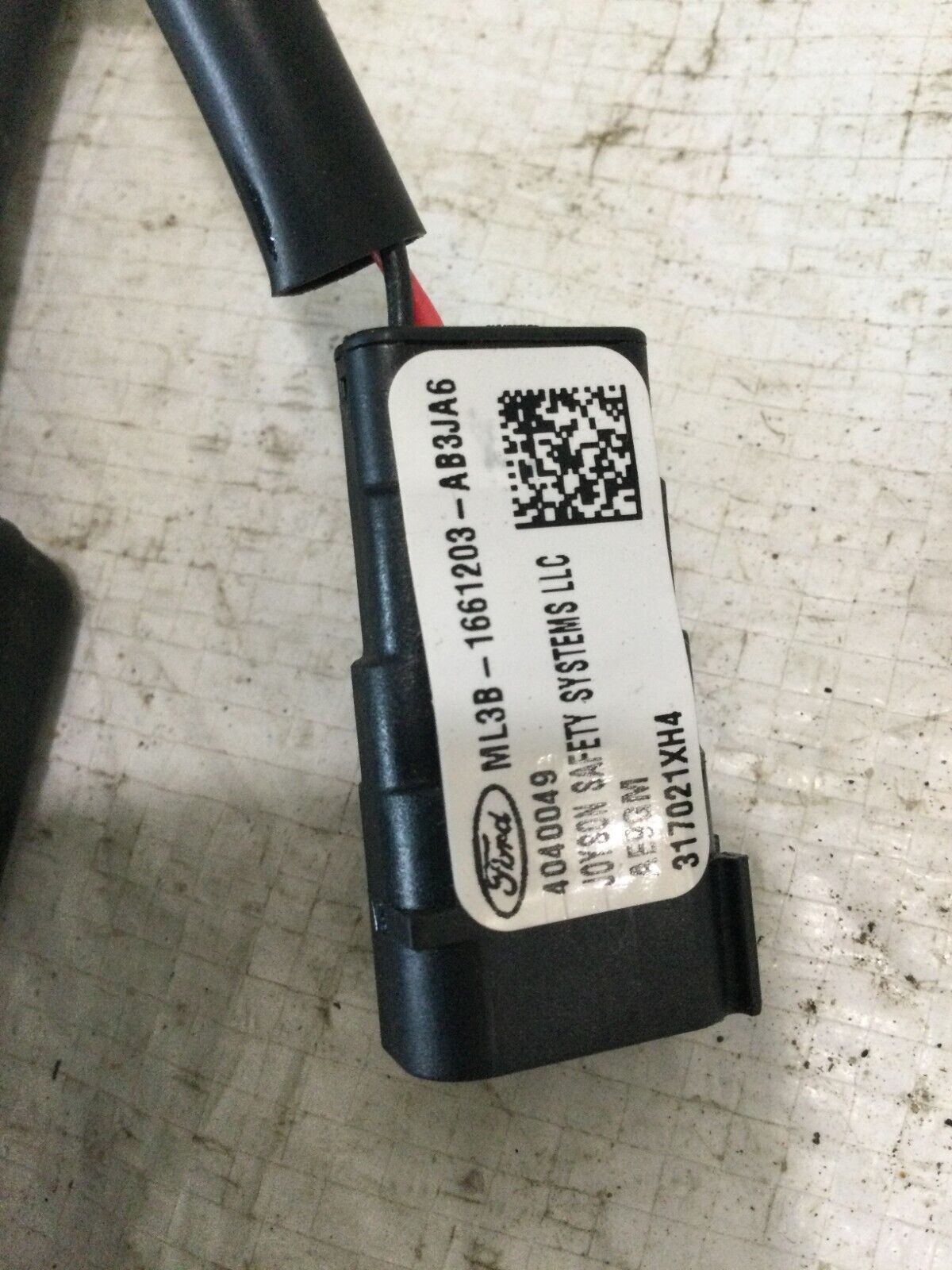 2023 Ford F-150 F150 Front Left Driver Side Seat Belt Buckle Latch OEM