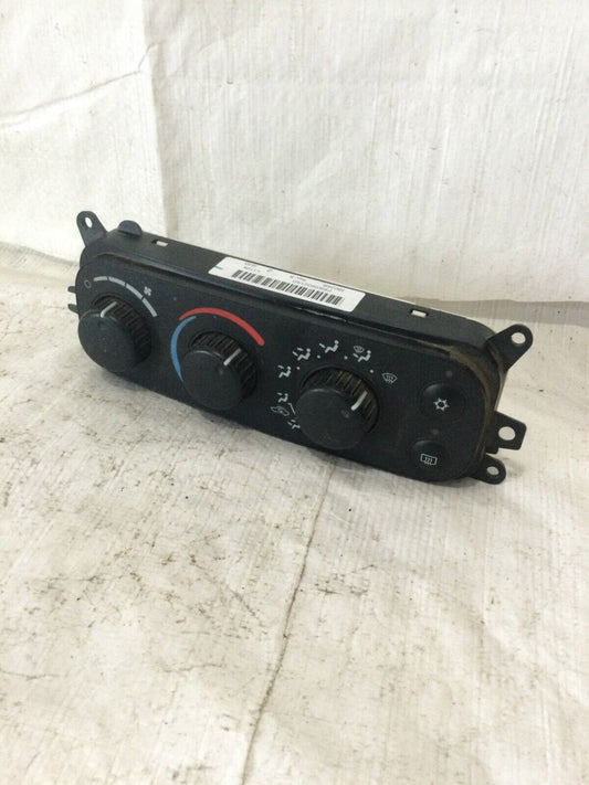 2002-2005 Dodge Ram 1500 Heater A/C Climate Control Unit P55056321AD