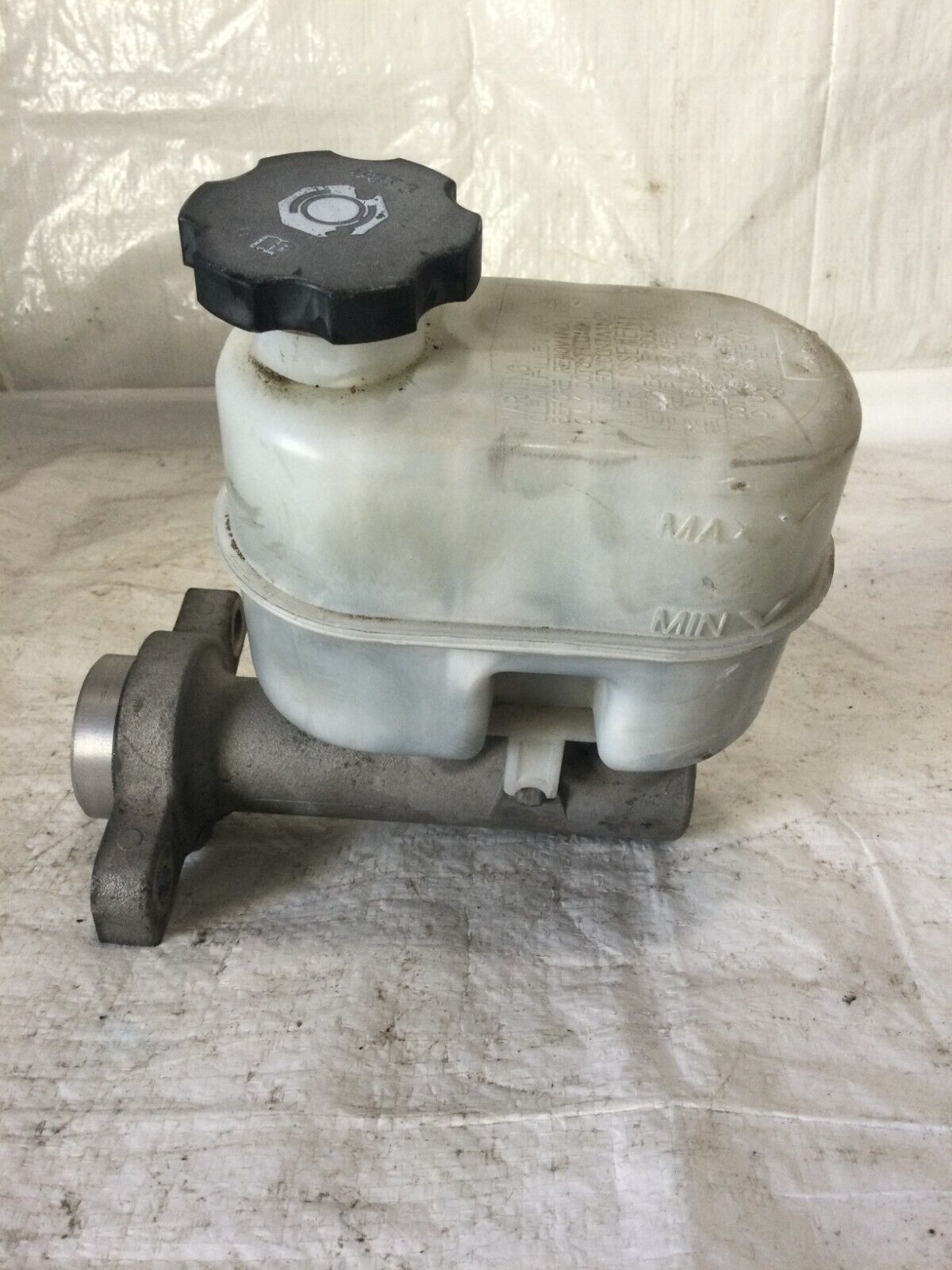 2007 Cadillac Escalade ESV Master Brake cylinder W/ Reservoir OEM