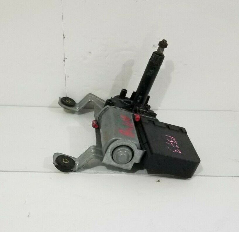 2005 GMC Yukon Rear Wiper Motor OEM 15091065 