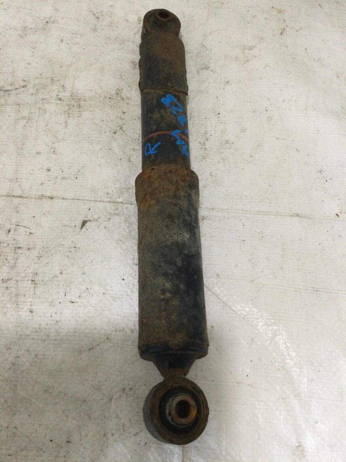 2016-2018 Toyota Rav4 Rear Right Passenger Side Shock Absorber OEM