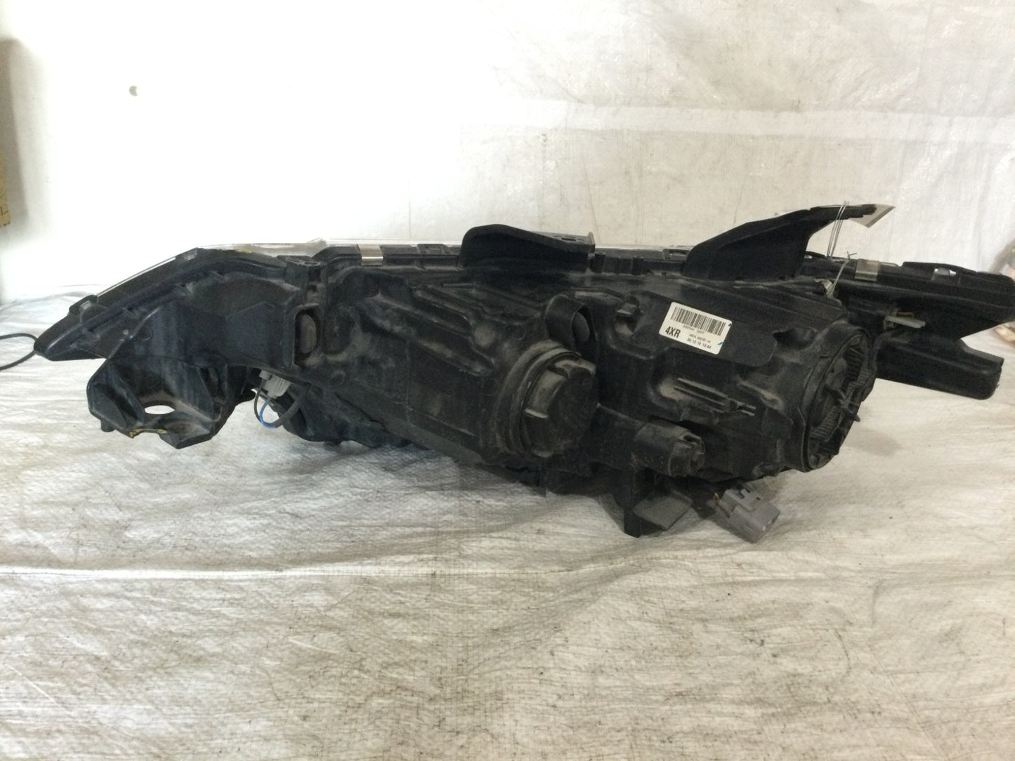2016-2021 Mitsubishi Outlander Right Passenger Side LED Headlight OEM DAMAGED