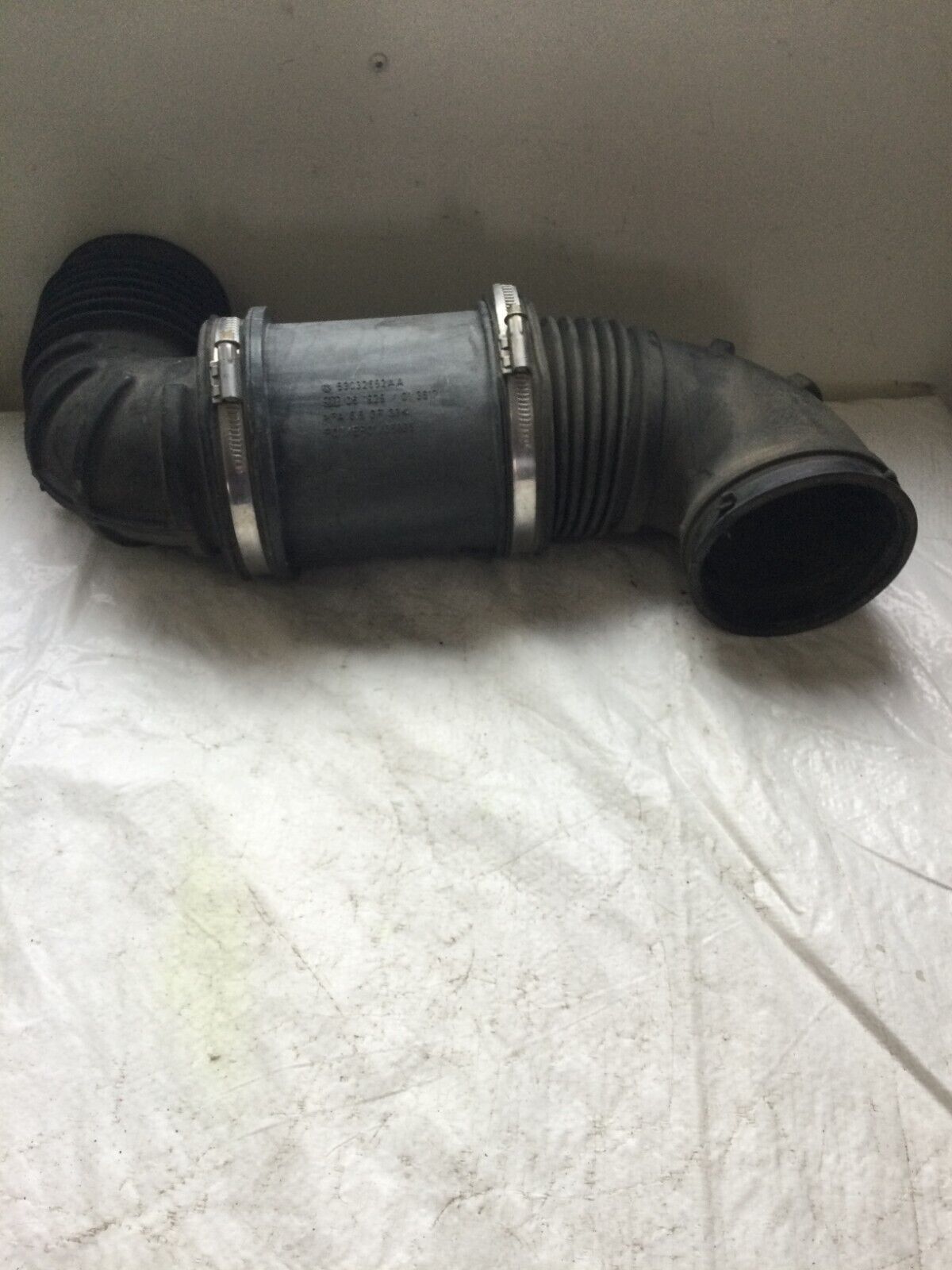 2003-2004 Dodge Ram 1500 Air Cleaner Duct Hose 53032650AA OEM