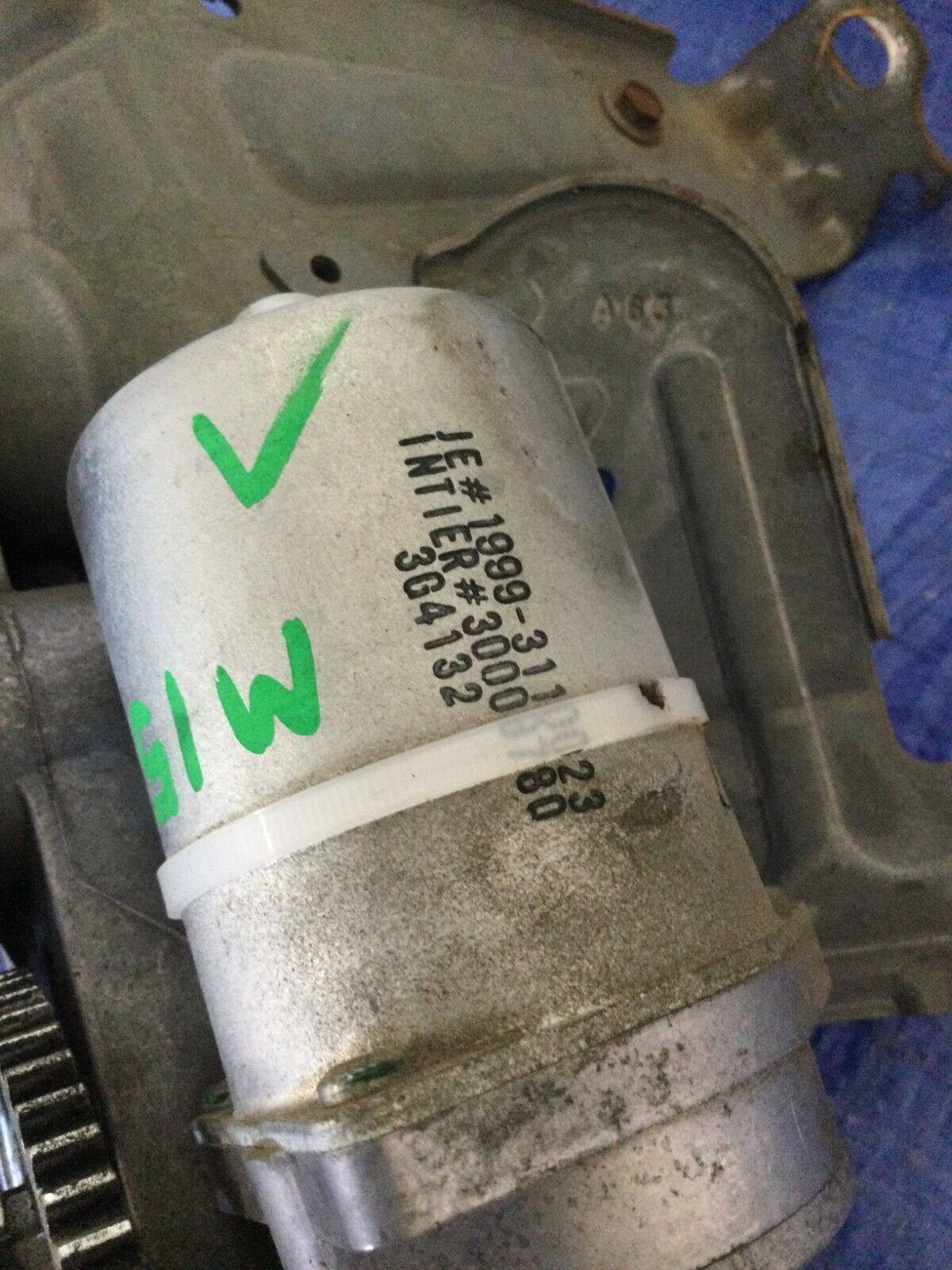 2007-2008 Cadillac Escalade ESV Tailgate Lift Motor OEM