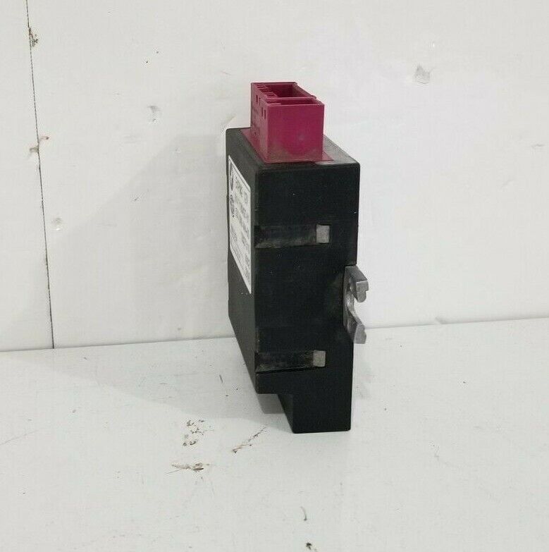 2006-2007 BMW E60 525 530 550 Fuel Pump Controller Unit 7180427 OEM