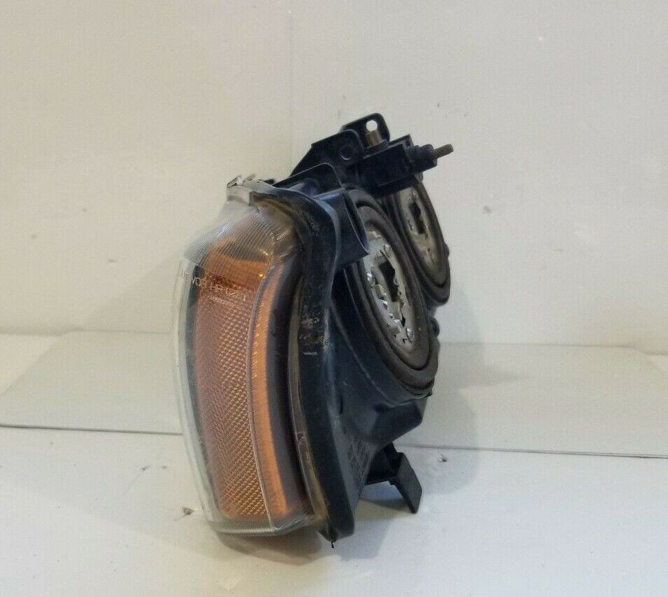 2003-2006 Chevrolet Silverado 1500 Headlight Left Driver Side LH 15183878 OEM