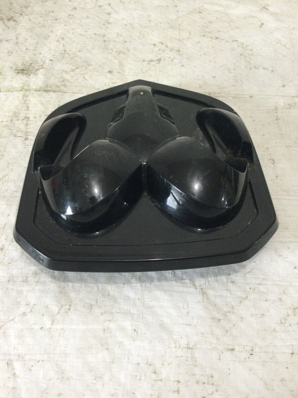 2021 Dodge   Ram 1500 Grille  Mounted  Emblem 68140322AA OEM
