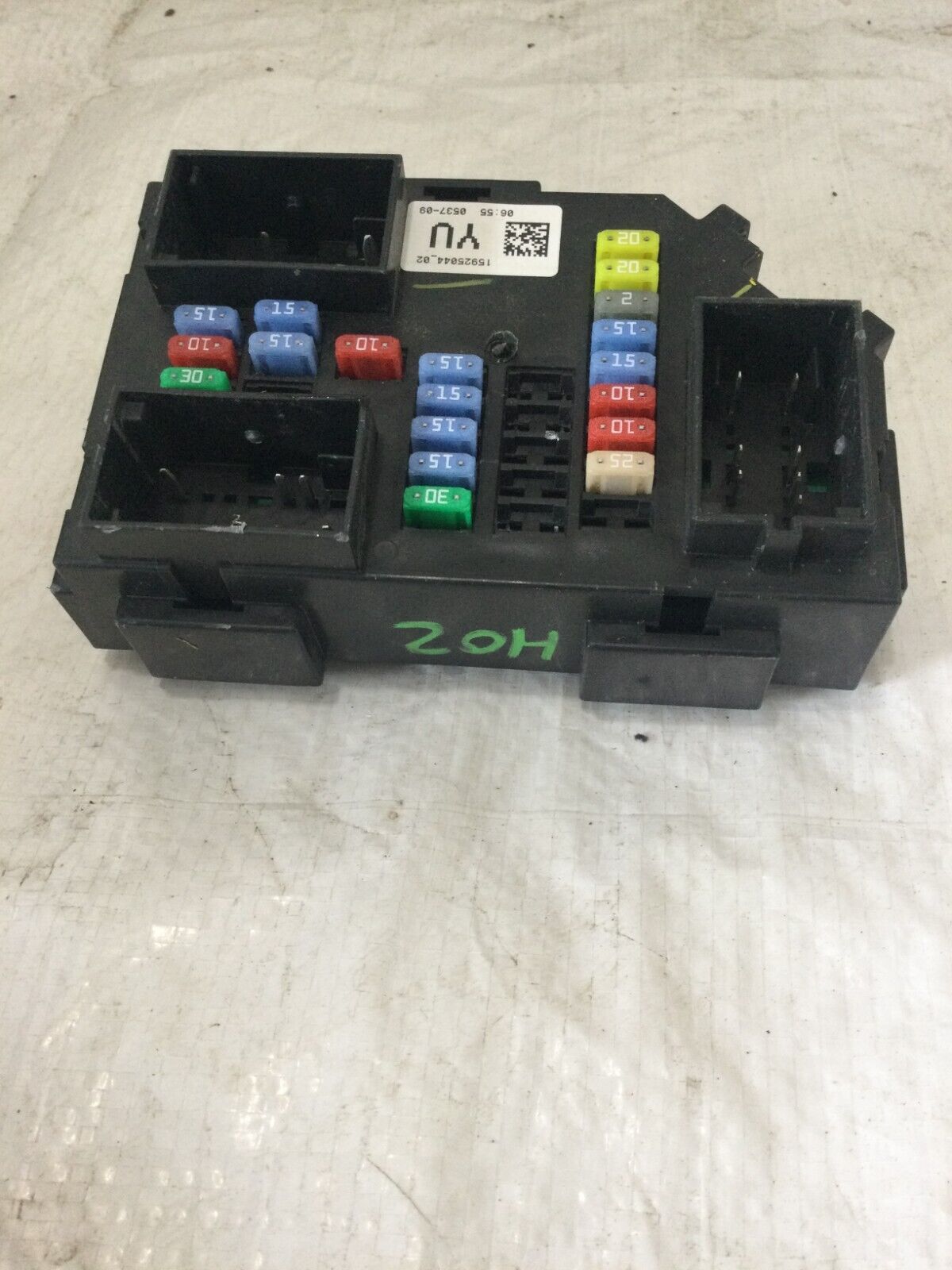 2007-2009 Cadillac Escalade Inertior Cabin Fuse Box 15925044OEM ( DAMAGE CASE )
