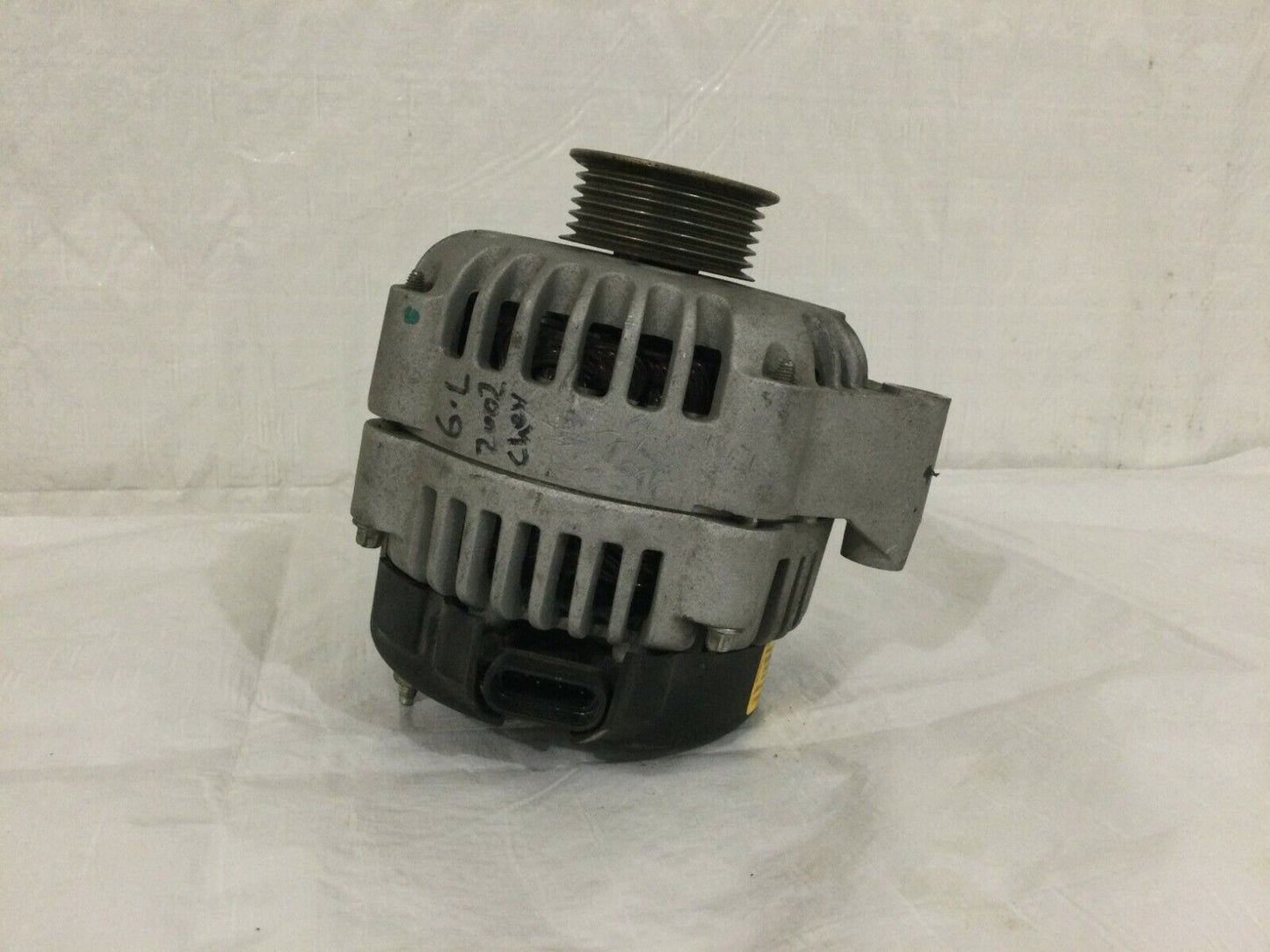 2002 GMC Sierra 1500 6.0L Alternator Motor 