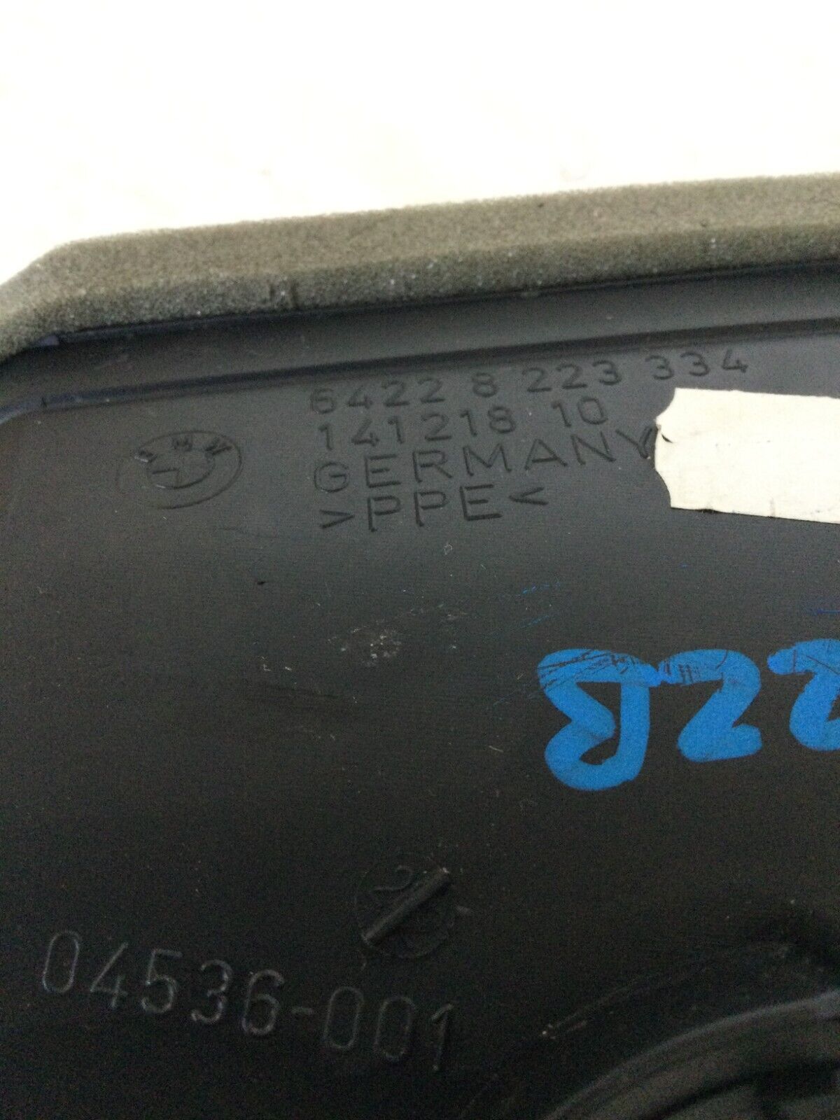  2004 BMW 745i E65/E66 Right Passenger Dash Air Vent OEM 8223334