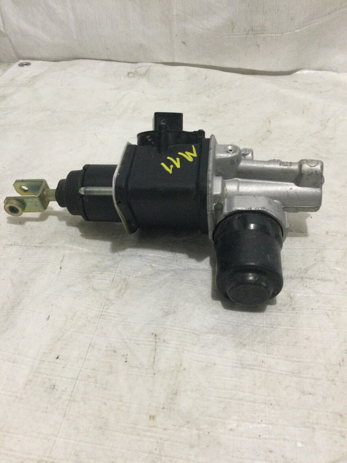 2006 Mercedes Benz 211 E55 Master Brake Cylinder OEM