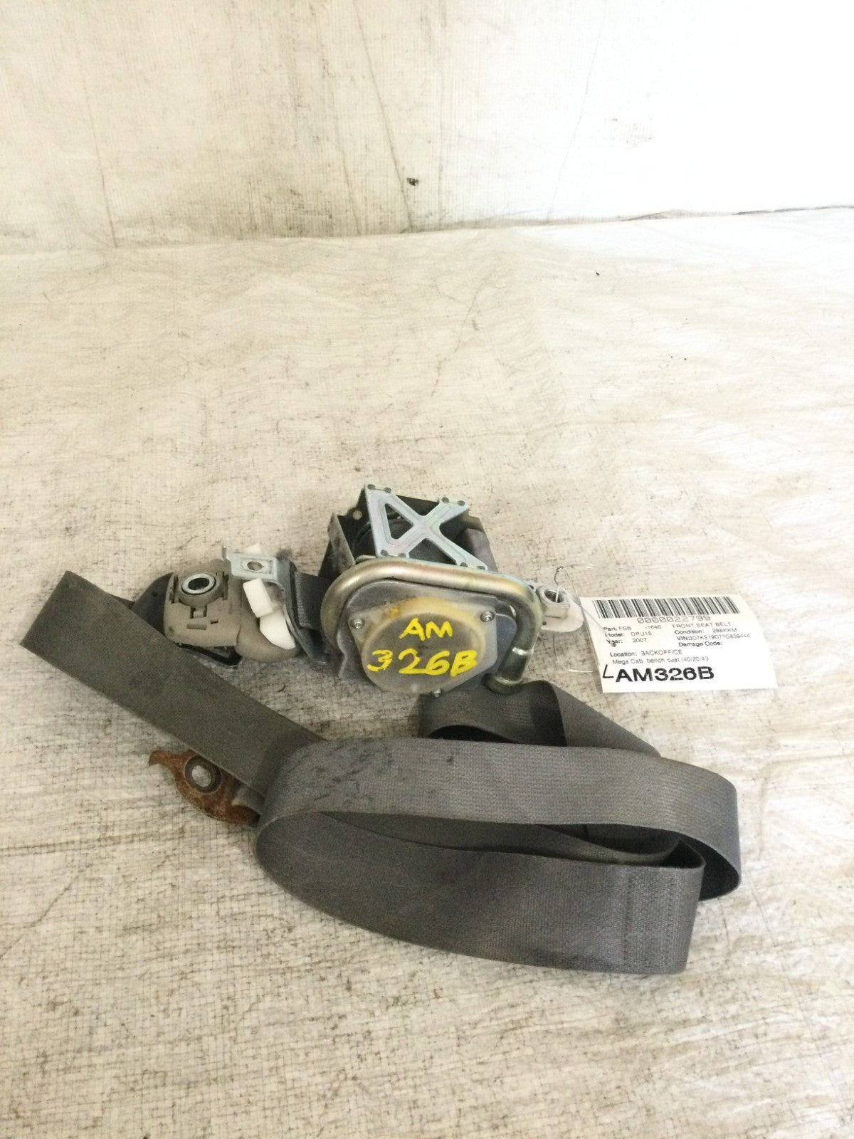2007 Dodge Ram 1500 Front Left Drivers Seat Belt OEM 2025739AE