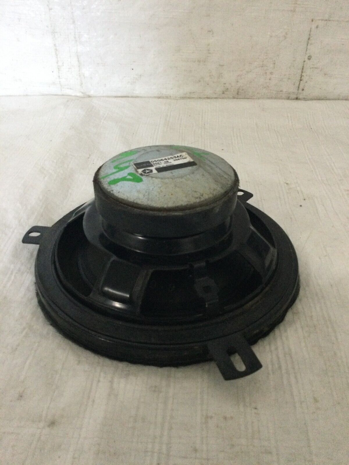 2007 Dodge Nitro Audio infinity OEM Front Left Door Speaker 05064203AC