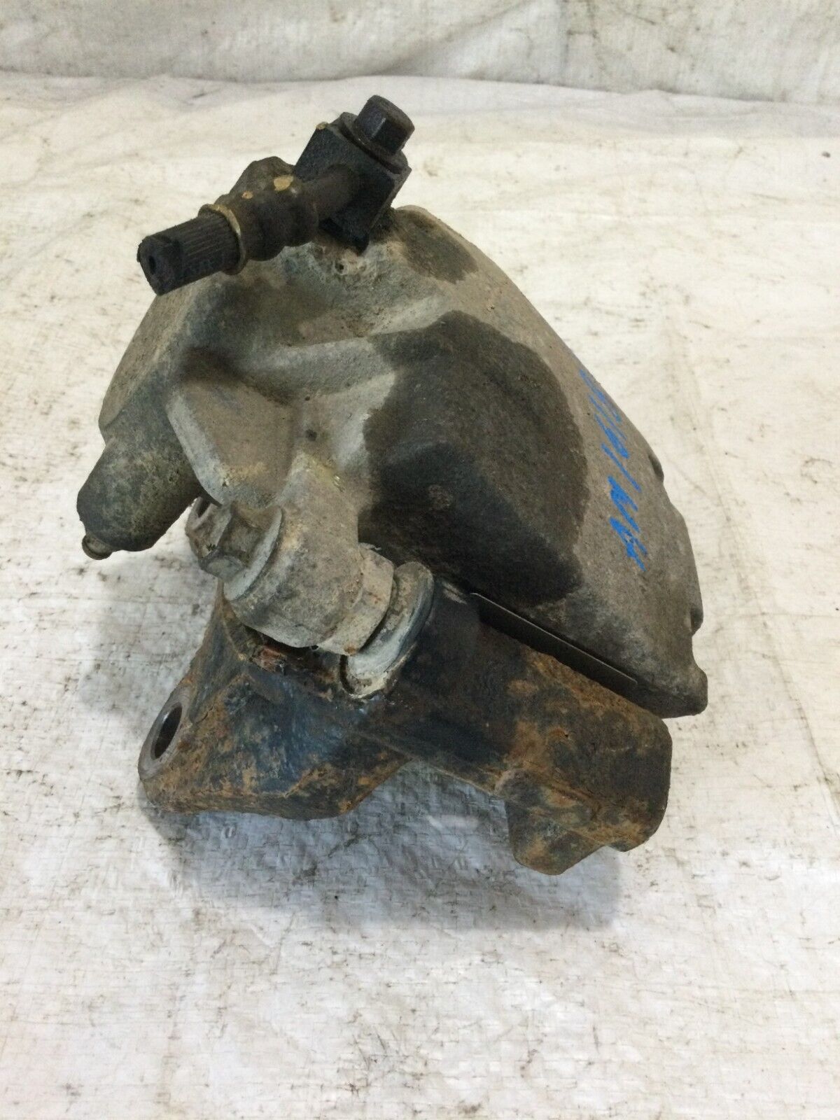 2007 Cadillac Escalade Passenger Right Rear Brake Caliper OEM