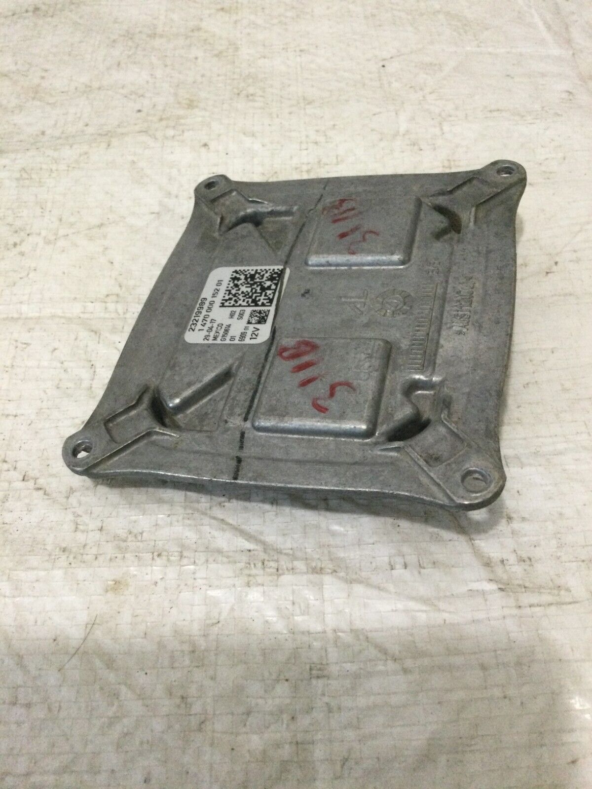 2017 GMC Sierra 1500 Xenon HID Headlight Ballast Left Module 23219989 OEM