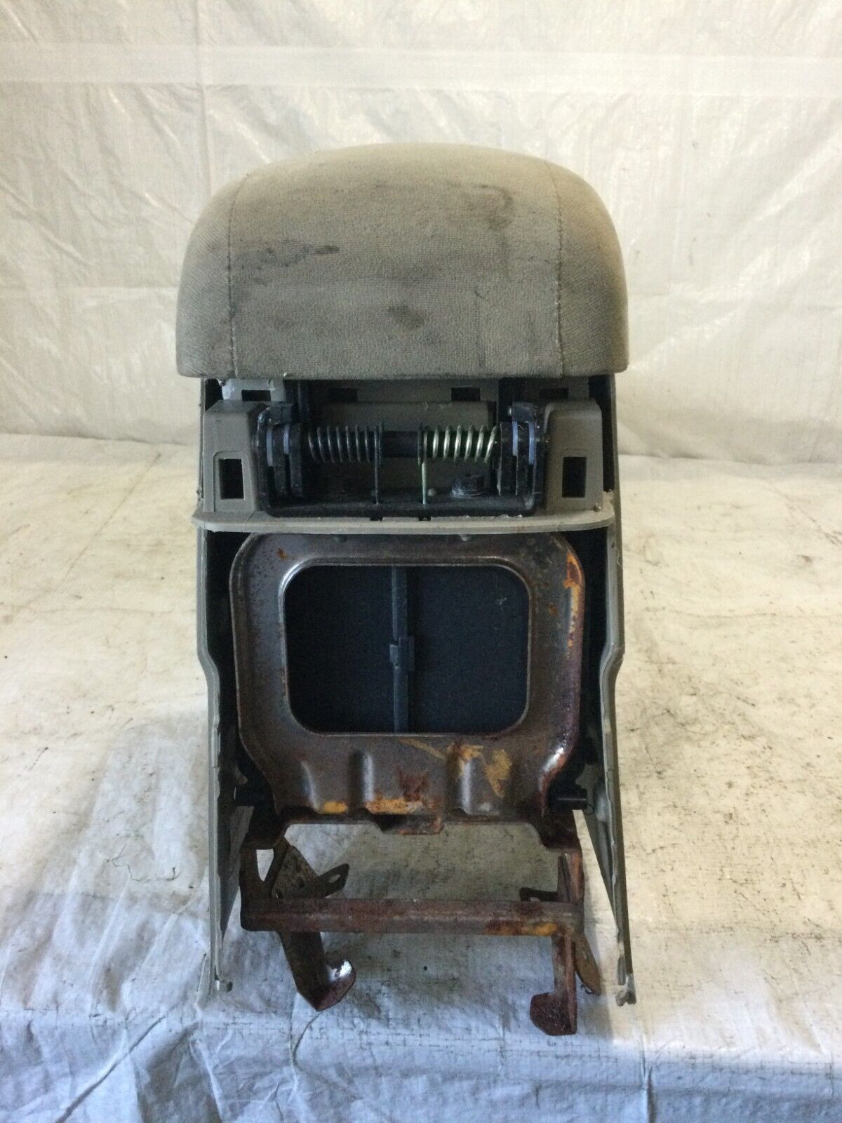 2007 Hyundai Elantra Front Center Console LID W/ Armrest OEM