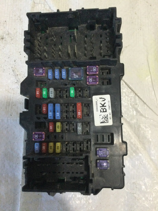 2017 GMC Sierra 1500 Denali Cabin Fuse Box 23443944 OEM