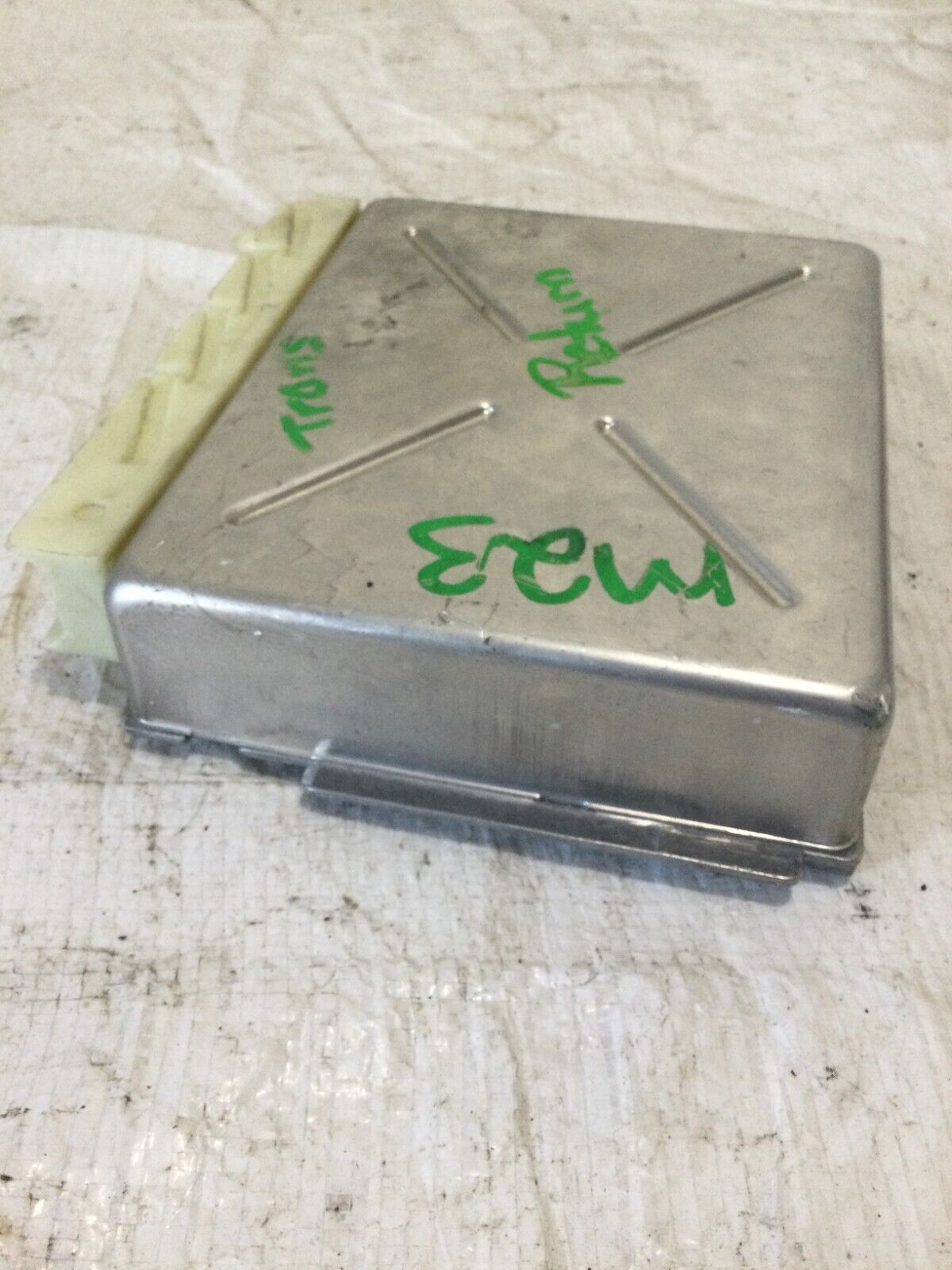 2004 Volvo S60 Transmission Control Module TCM Computer 09480761