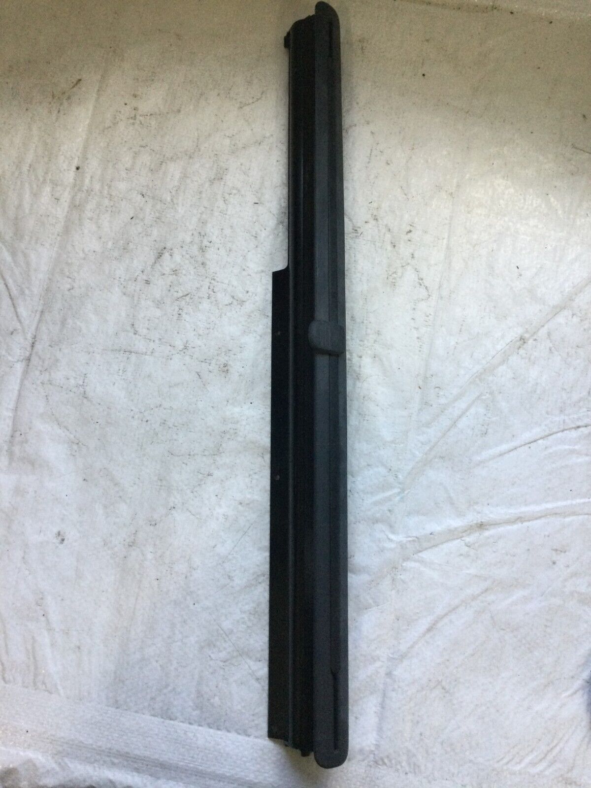 2007 Volkswagen Touareg Rear Right Door Window Glass Sun Shade OEM