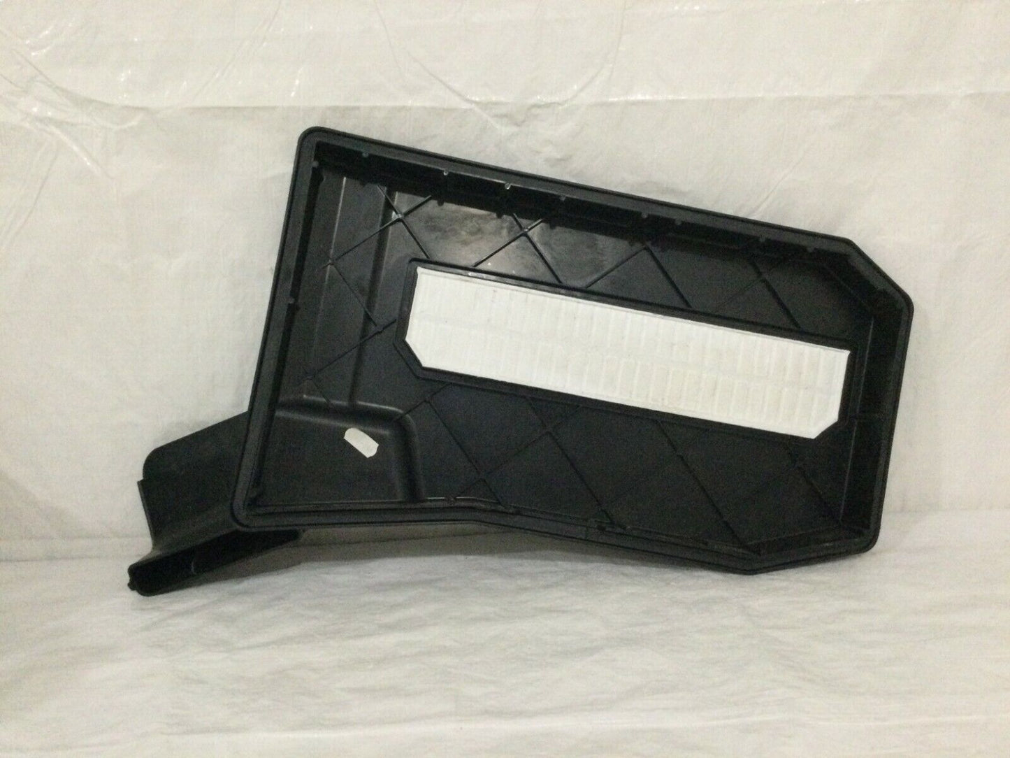 2007 Volkswagen Touareg Battery Box Cover LID 7L0864643B OEM 3.6L