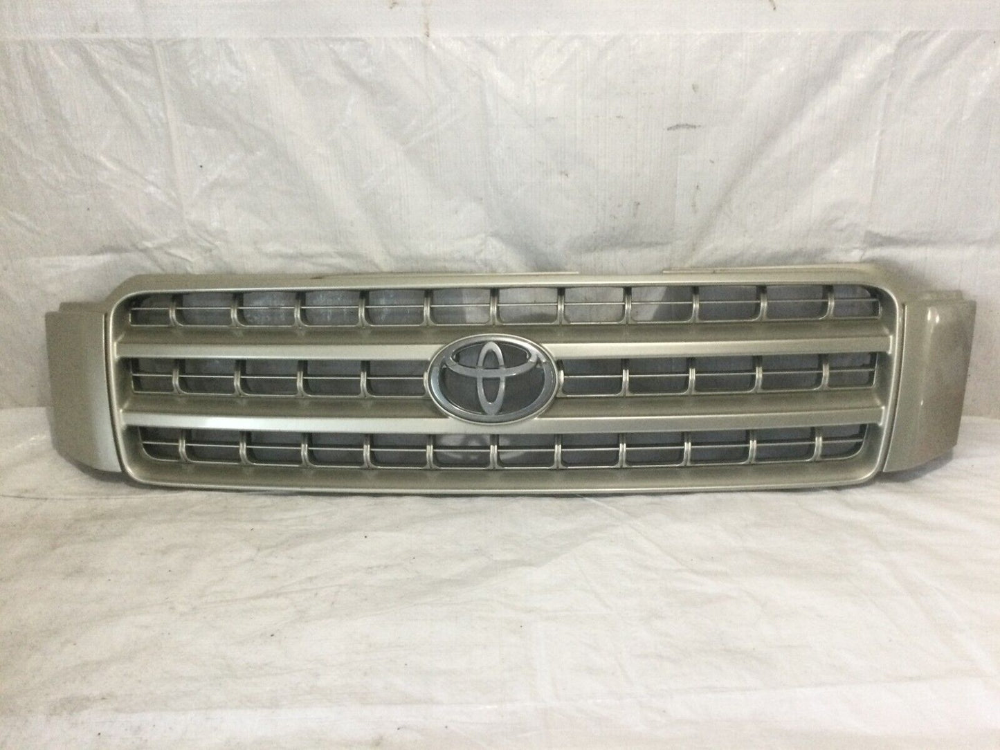 2001-2003 Toyota Highlander Front Grille Grill OEM