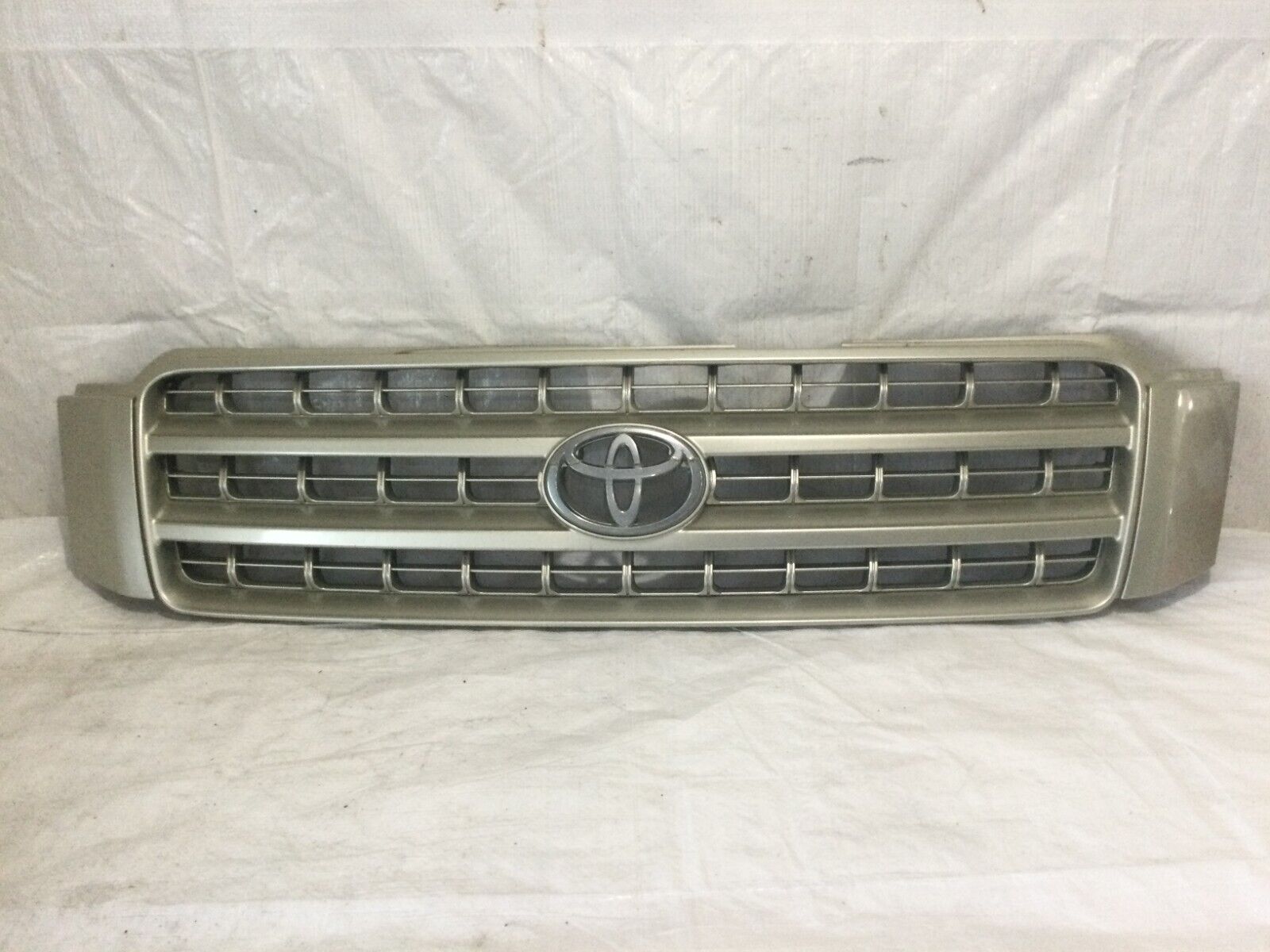 2001-2003 Toyota Highlander Front Grille Grill OEM