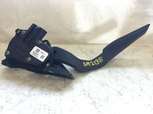 2008 GMC Sierra 2500 Accelerator Gas Pedal Position Sensor 25832864 OEM
