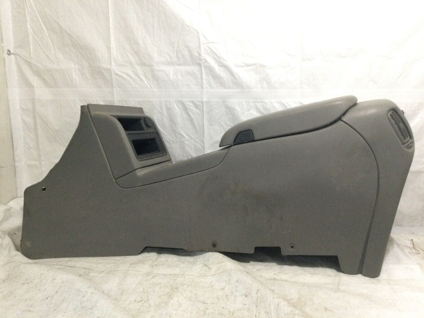 2006 GMC Sierra 2500HD Front Floor Center Console Cubby W/ Rear Climate Control