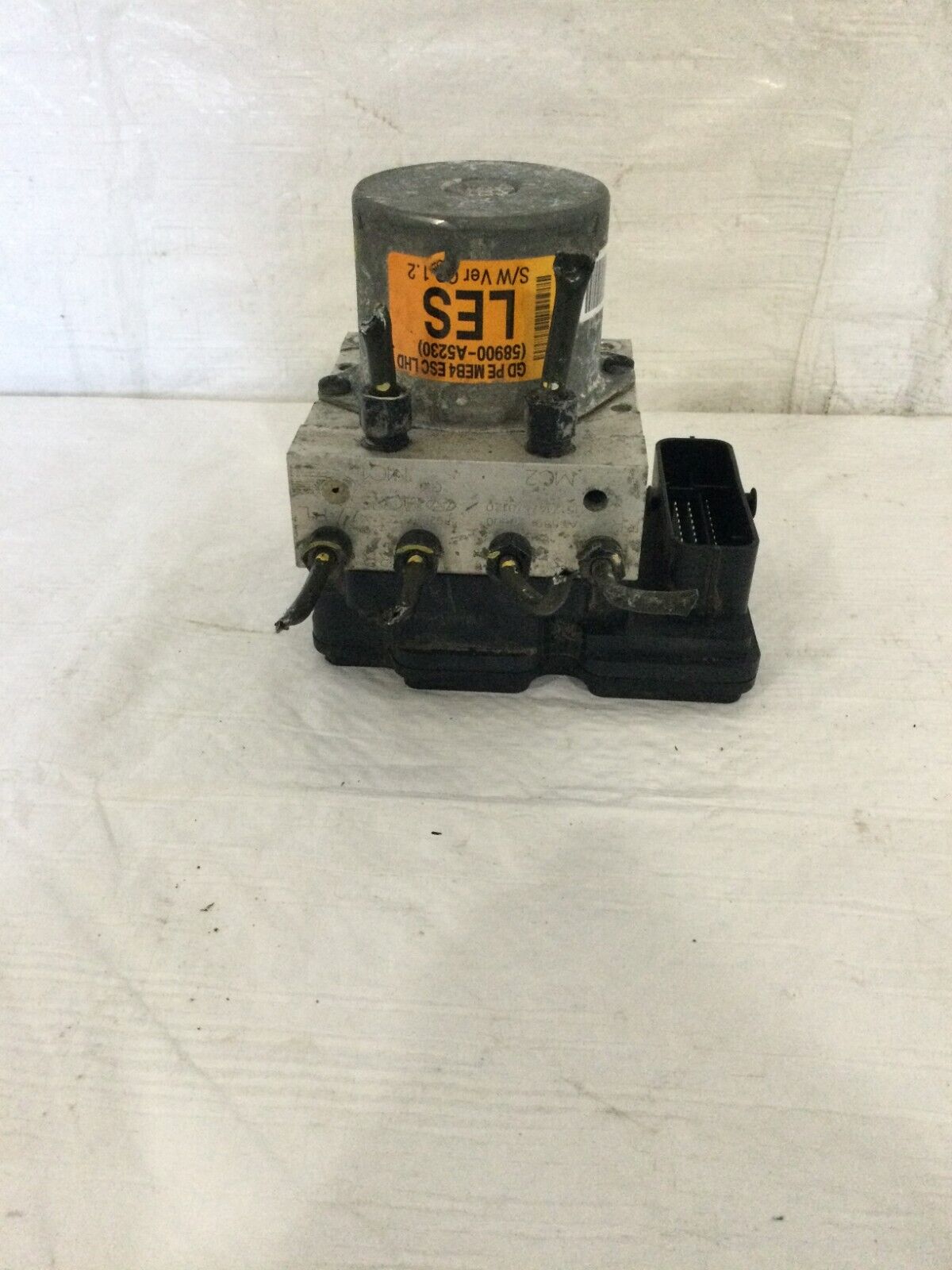 2016-2017 Hyundai Elantra GT Abs Pump Control Module 58900-A5230 OEM