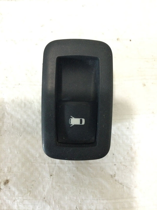 2015 Chrysler Town & Country  Quarter  Window Switch 68110874AB OEM