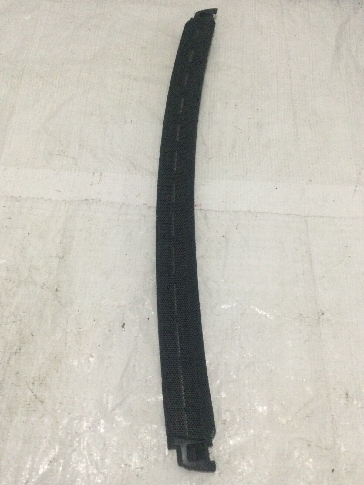 2004-2006 Volvo S60 Dashboard Grille Defroster Windshield Front Right 2612398 OE