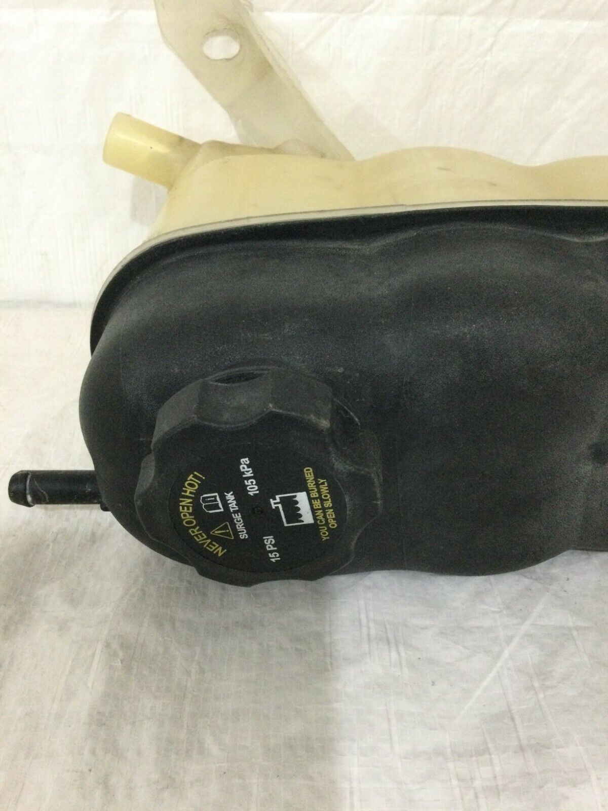 2007 GMC Yukon Coolant Recovery Bottle OEM 5.3L
