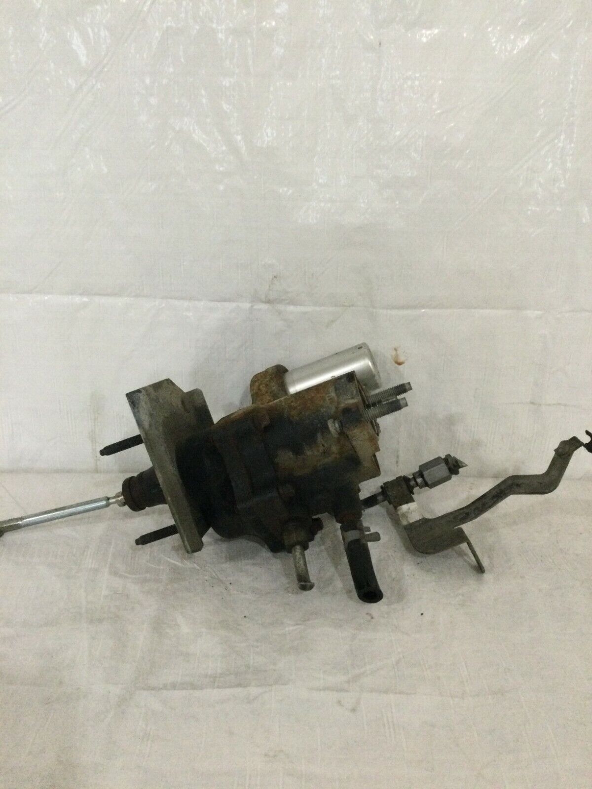 2005 Ford F-350SD Power Brake Booster OEM 6.0L Diesel 