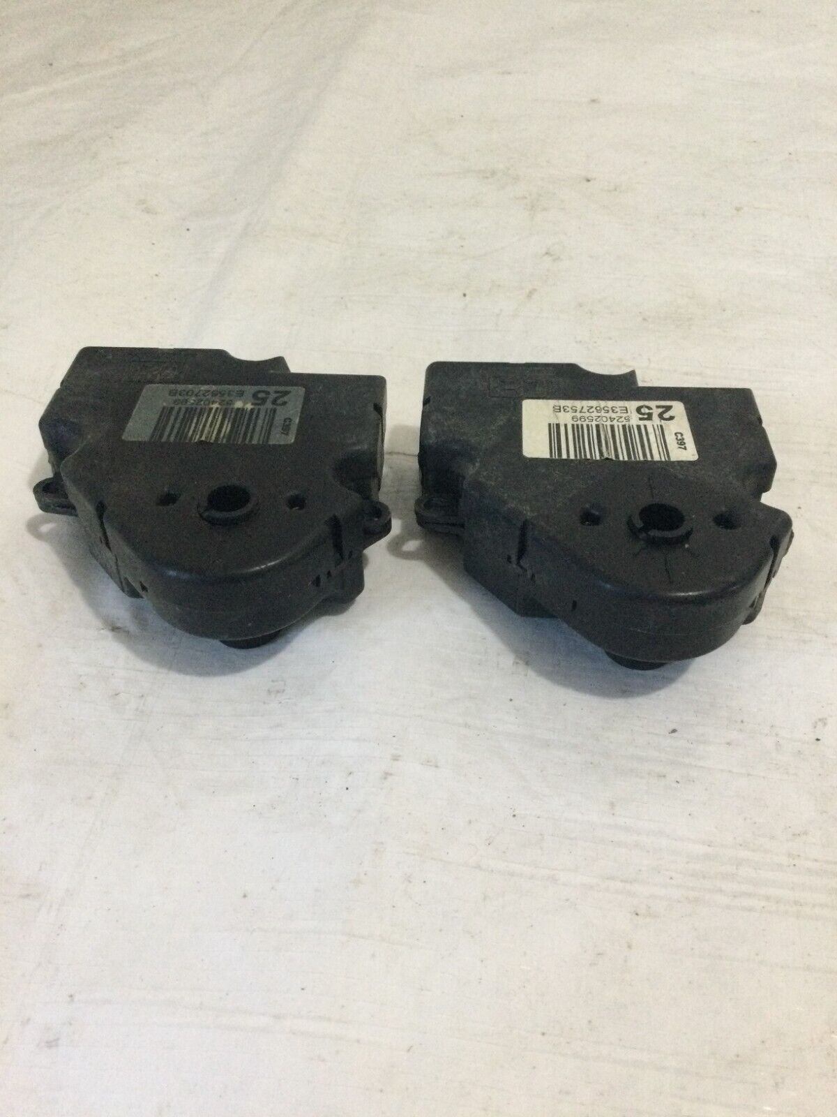 2007- 2010 Cadillac Escalade ESV Vacuum Valve 52402599 OEM
