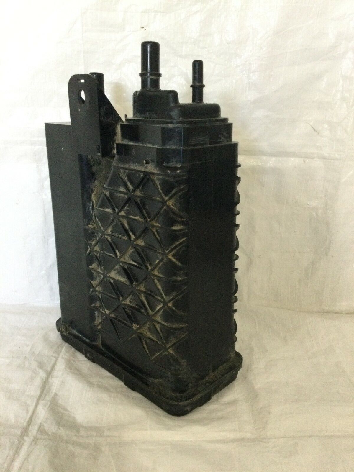 2019 GMC Sierra 2500HD Fuel Vapor Canister 6.0L OEM