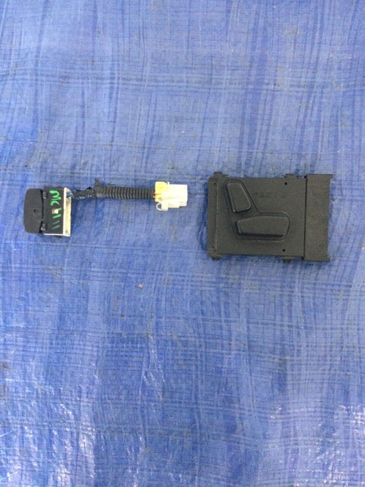 2014 Jeep Grand Cherokee Front Right Passenger Seat Switch OEM