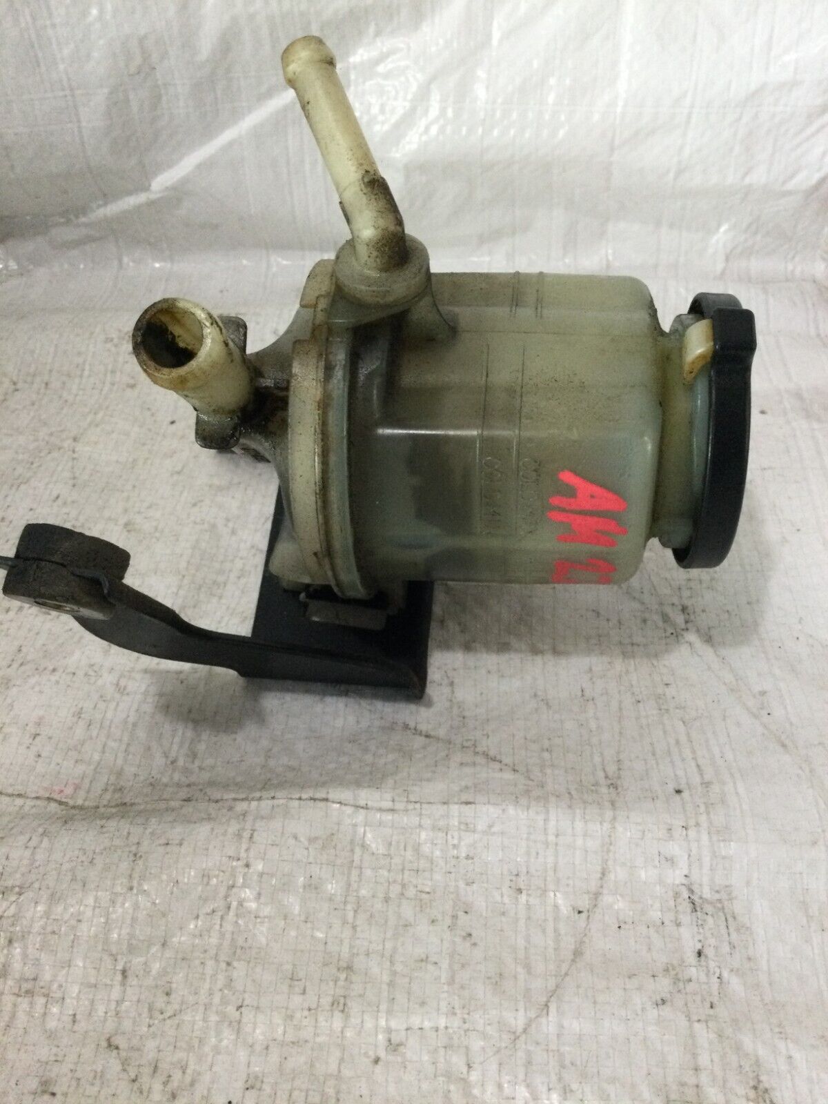 2001-2003 Toyota Highlander Power Steering Fluid Reservoir OEM